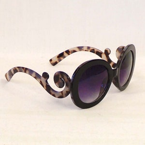 Ariana Black & Grey Tortoiseshell Large Oval Sunglasses Retro 1970’s 1980s style UV400