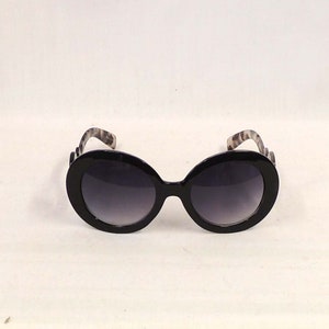 Ariana Black & Grey Tortoiseshell Large Oval Sunglasses Retro 1970’s 1980s style UV400