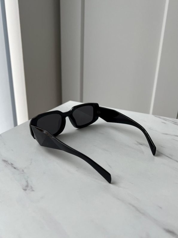 Classic chunky Trendy geometric all black Sunglasses black frame for woman