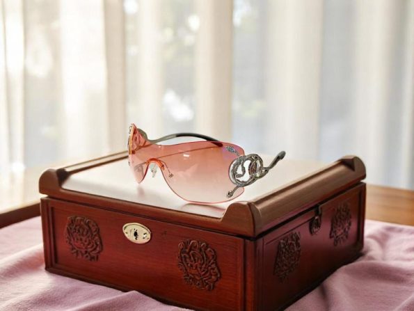 Oversized Frameless Sunglasses | Tinted Lens with Snake Detail | Elegant Summer Eyewear | Modern Fashion Accessory | Gift Idea for Her